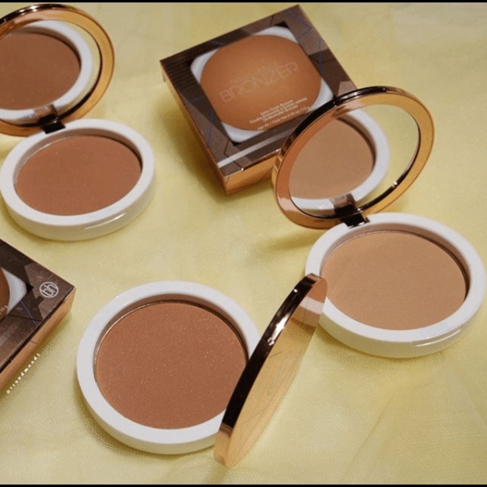Bh Cosmetics Brilliance Bronzer